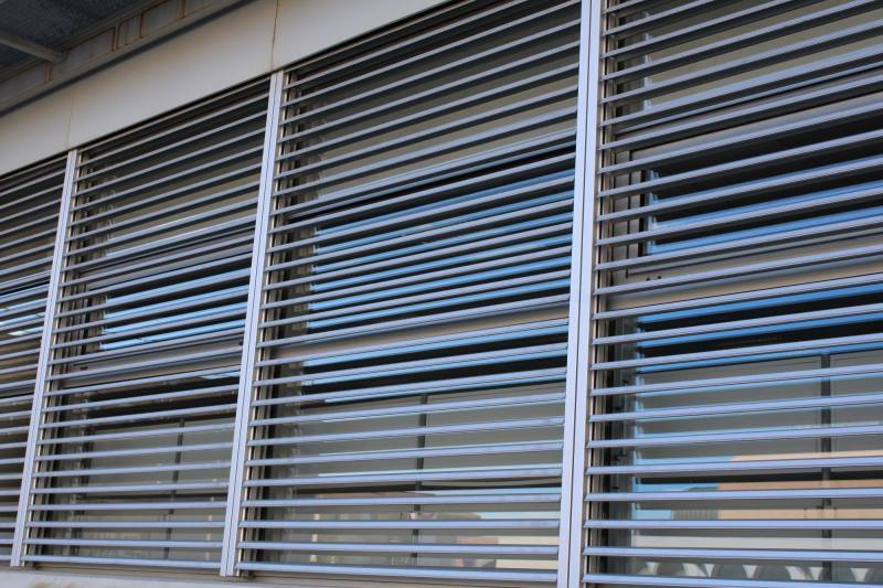 Rénovation des stores bannes et Brises-Soleil Orientables (BSO) dans les Bouches-du-Rhône