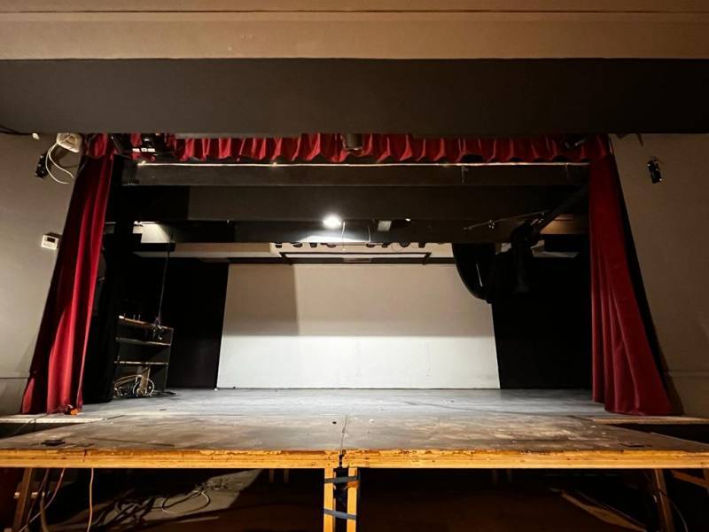 installation-rideau-scene-automatique-saint-raphael