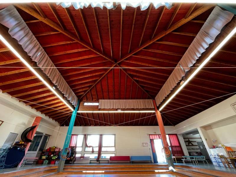 installation-rideaux-gymnase-ecole-maternelle-cavaillon-vaucluse